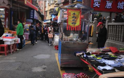 上海将允许在设摊开放区有序设摊 增加大街小巷之间的烟火味