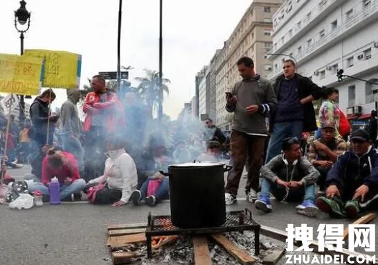 街访:生不生孩子哪些因素最重要 原因揭秘直接让人傻眼